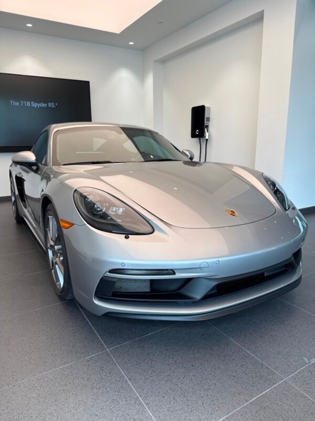 Used 2023 Porsche 718 Cayman GTS RWD image 2