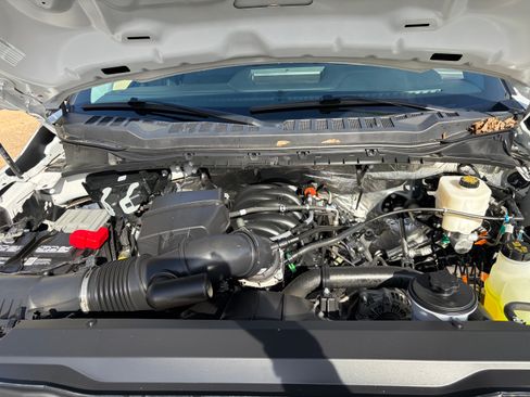 Used 2024 Ford F350 XLT w/ Camper Package image 12