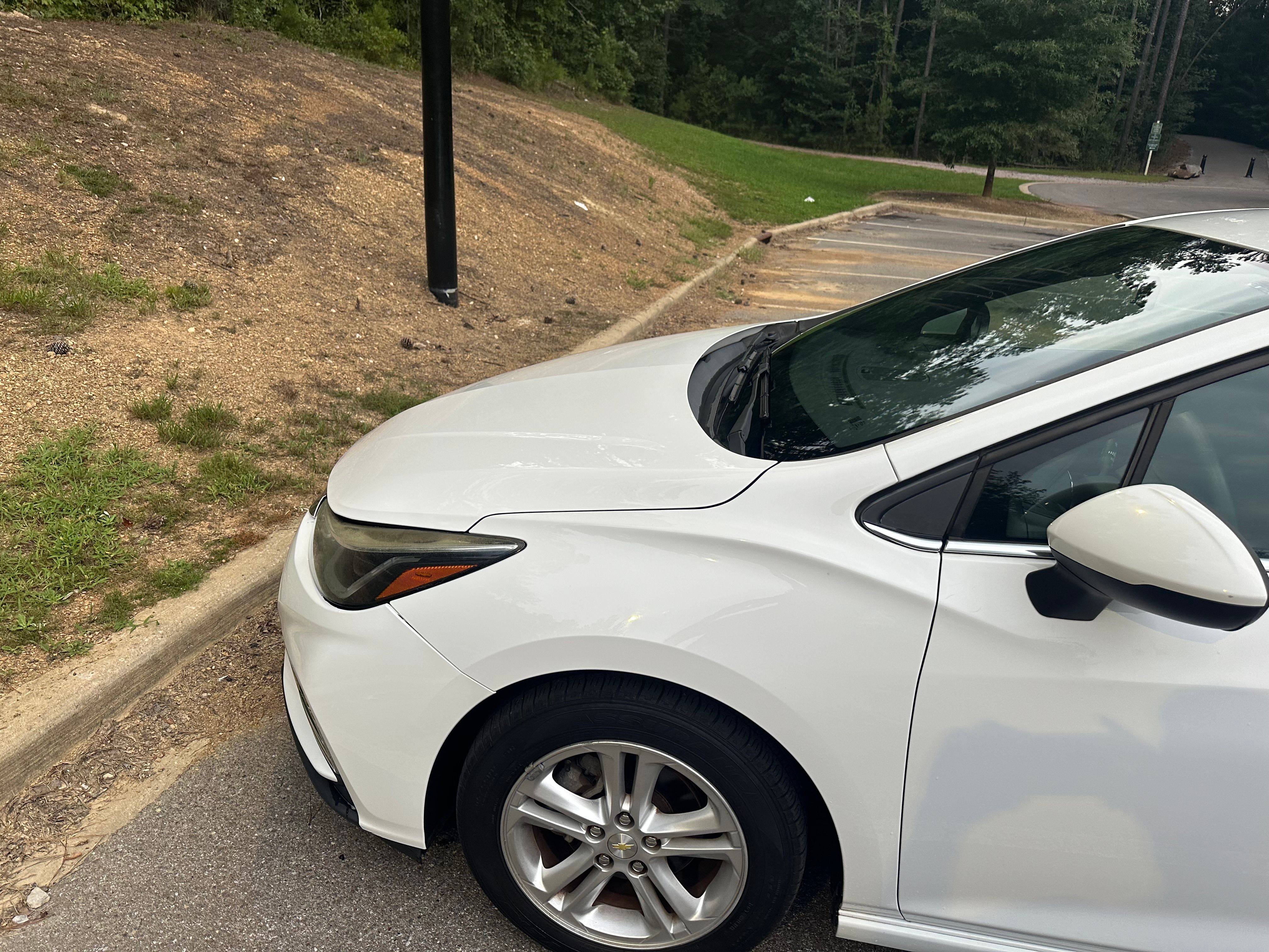 Used 2016 Chevrolet Cruze LT w/ Sun And Sound Package FWD image 2