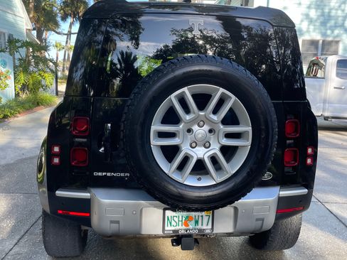 Used 2020 Land Rover Defender 110 S image 5