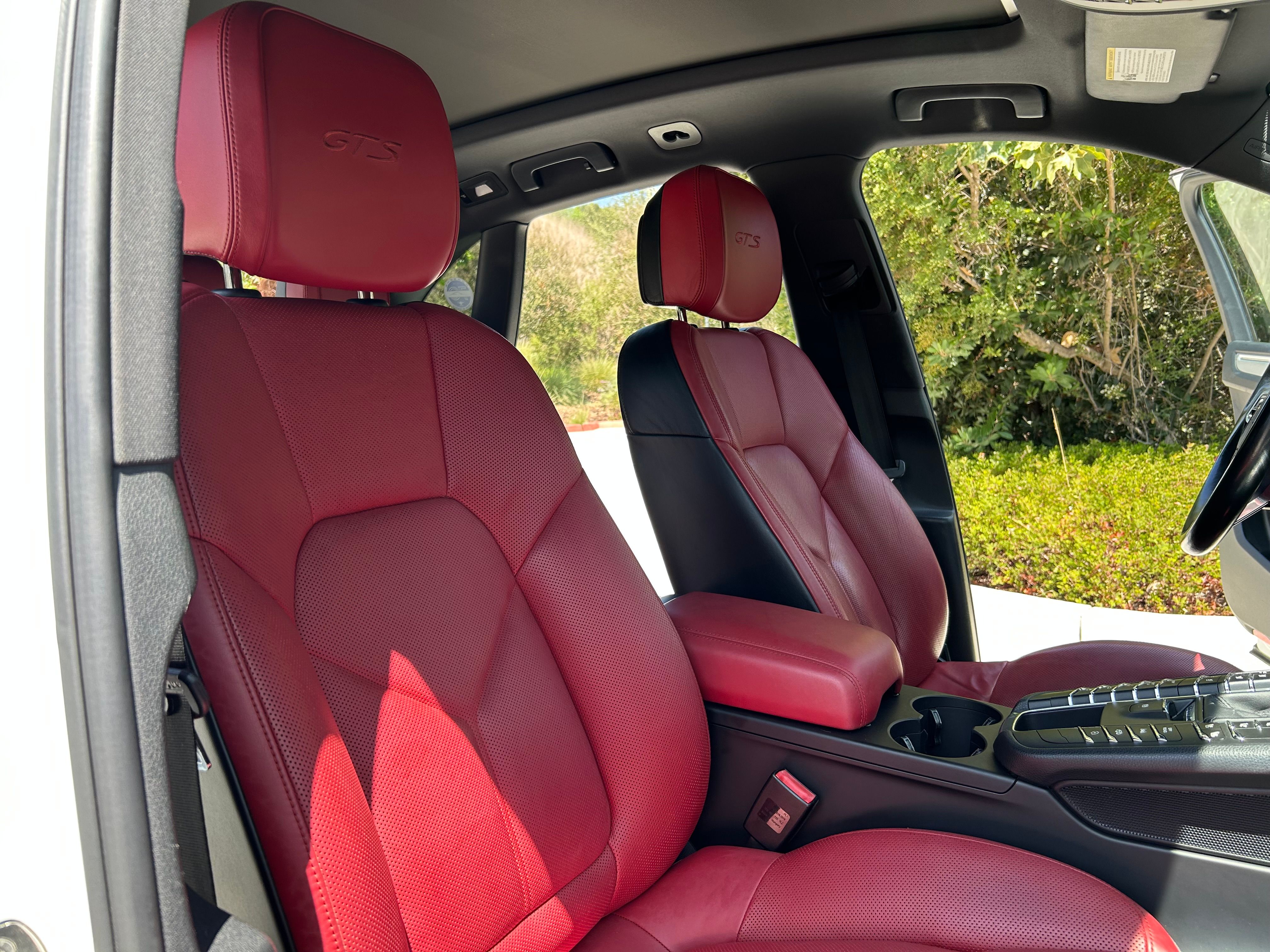 Used 2017 Porsche Macan GTS AWD/4WD image 12