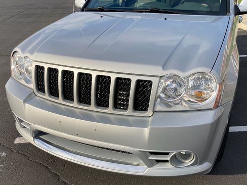 Used 2006 Jeep Grand Cherokee SRT8 w/ SRT Option Group I image 4