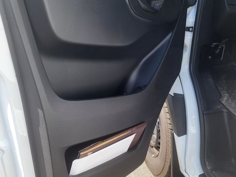 Used 2023 Mercedes-Benz Sprinter 2500 image 9