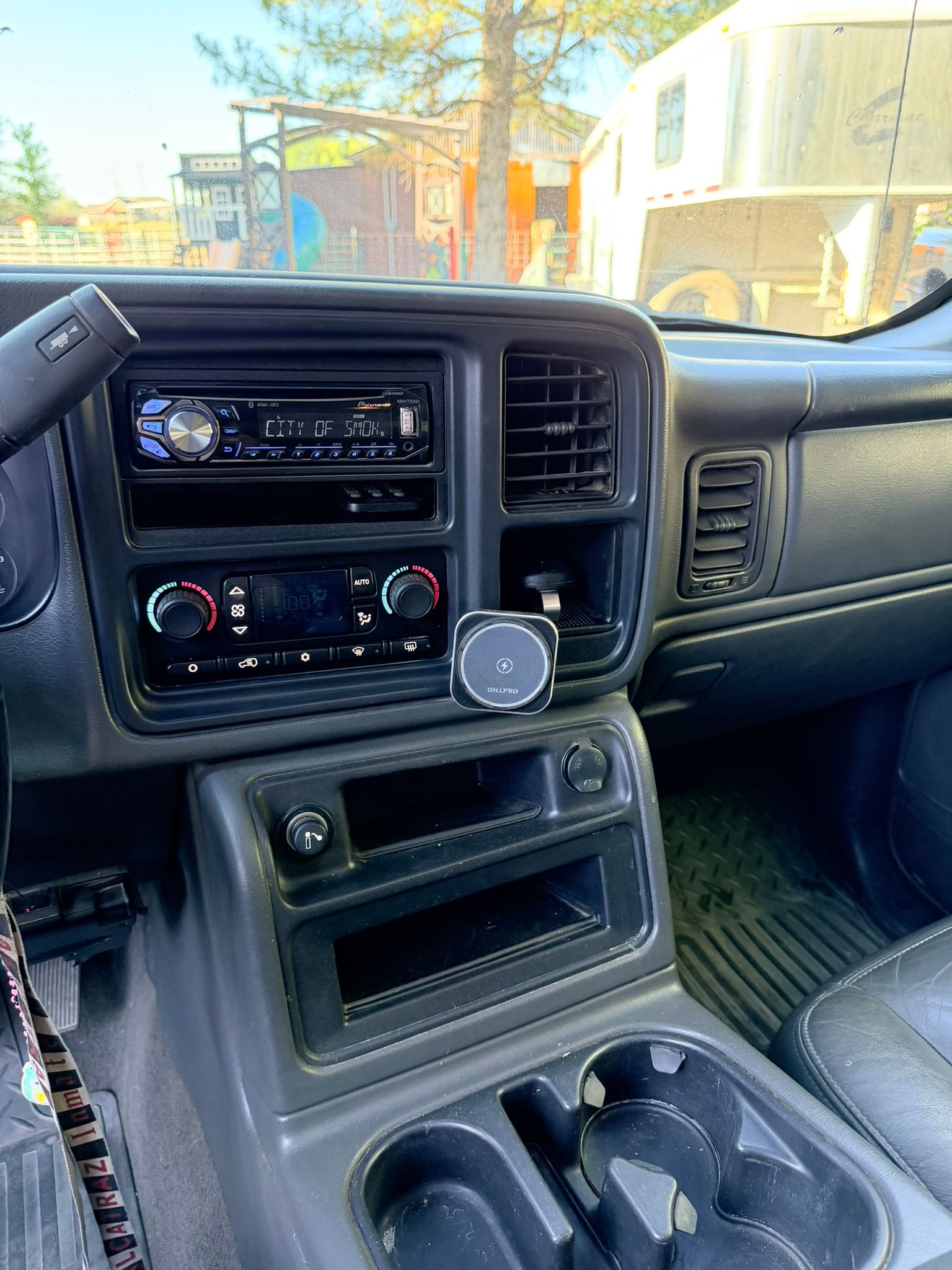 Used 2007 GMC Sierra 2500 SLT AWD/4WD image 14