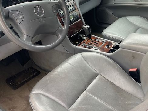 Used 2001 Mercedes-Benz E 320 Wagon image 9