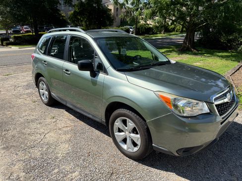 Used 2016 Subaru Forester 2.5i w/ Alloy Wheel Package AWD/4WD image 4