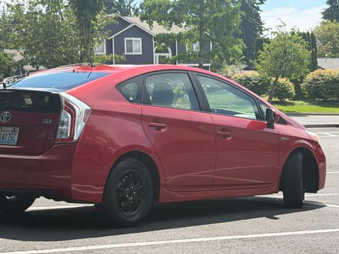 Used 2012 Toyota Prius Two FWD image 13