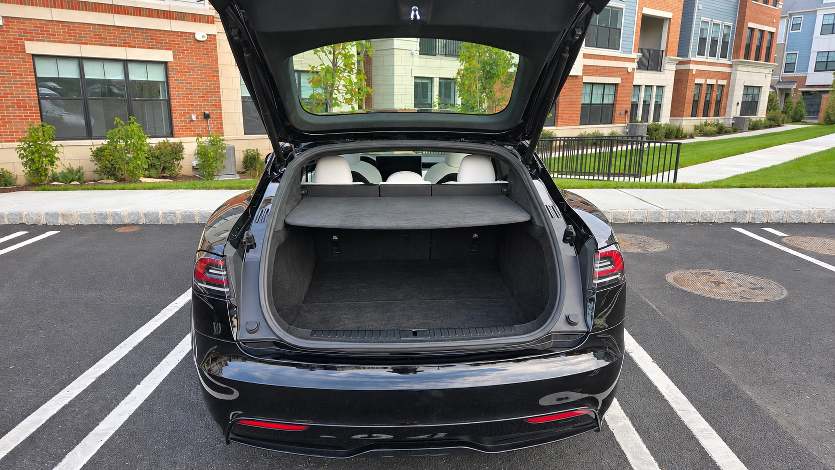 Used 2023 Tesla Model S Plaid AWD/4WD image 16
