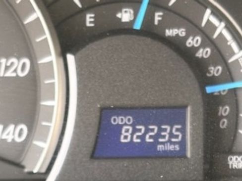 Used 2014 Toyota Camry LE image 16