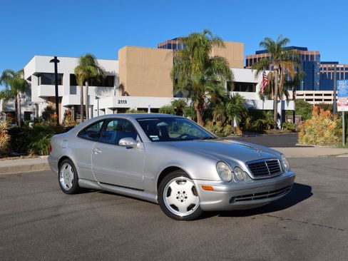 Used 2002 Mercedes-Benz CLK 55 AMG Coupe image 2