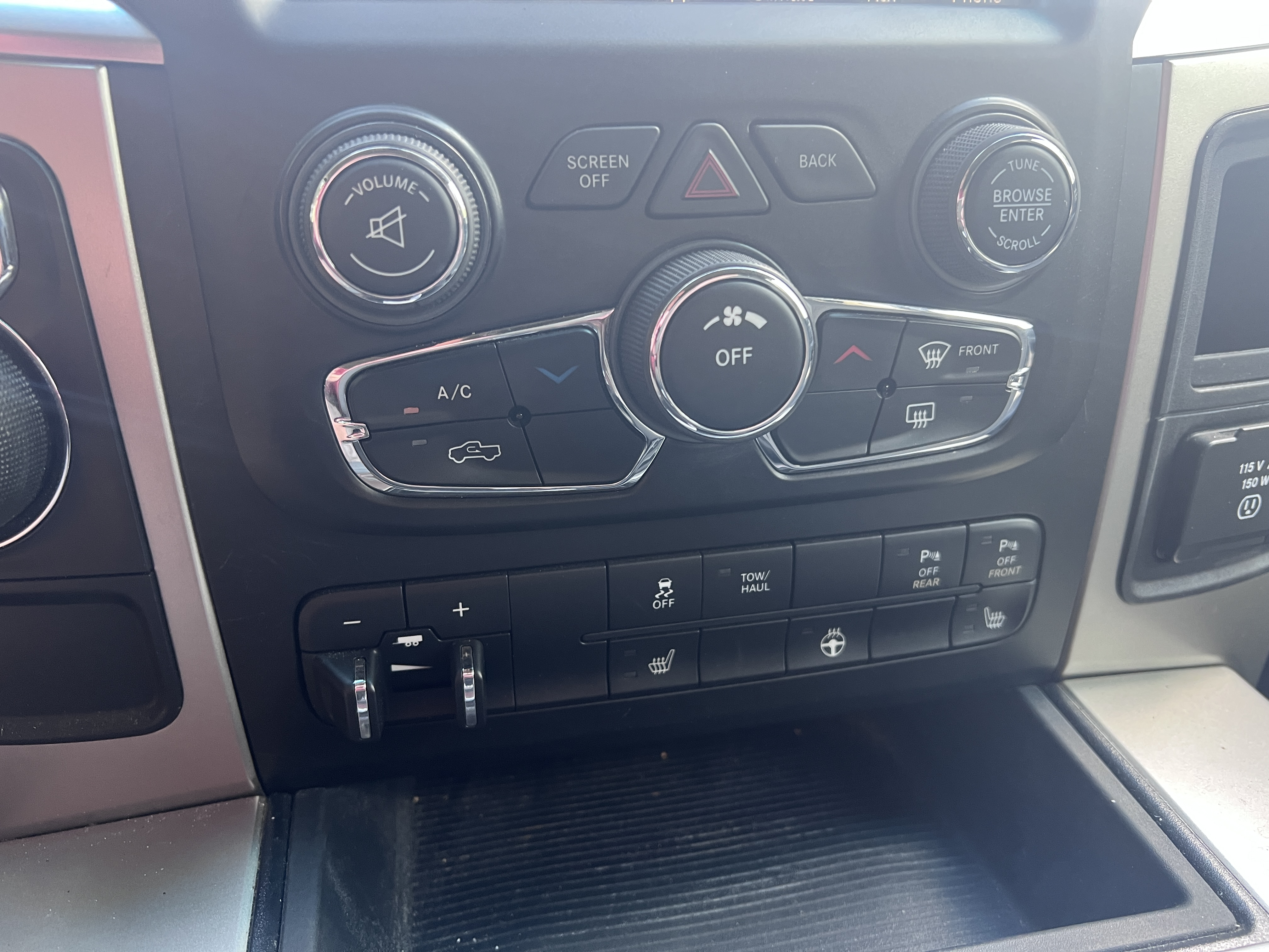 Used 2014 RAM 1500 Lone Star RWD image 5