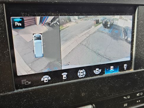 Used 2019 Freightliner Sprinter 3500 image 14