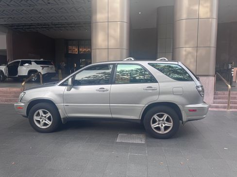 Used 2001 Lexus RX 300 FWD image 1