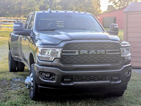 Used 2024 RAM 3500 Big Horn w/ Sport Appearance Package image 7