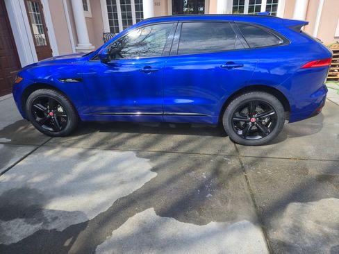 Used 2018 Jaguar F-PACE R-Sport image 6