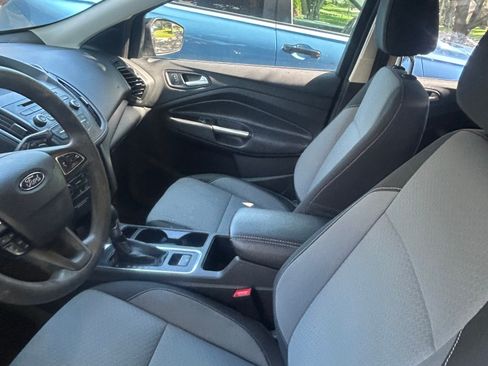 Used 2017 Ford Escape SE FWD image 6