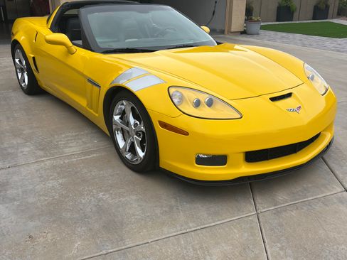 Used 2011 Chevrolet Corvette Grand Sport w/ Preferred Equipment Group image 12