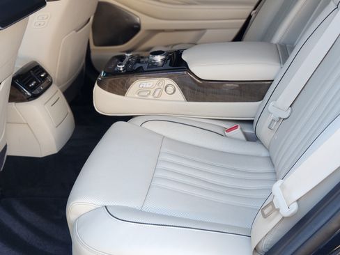 Used 2018 Genesis G90 5.0 Ultimate image 14