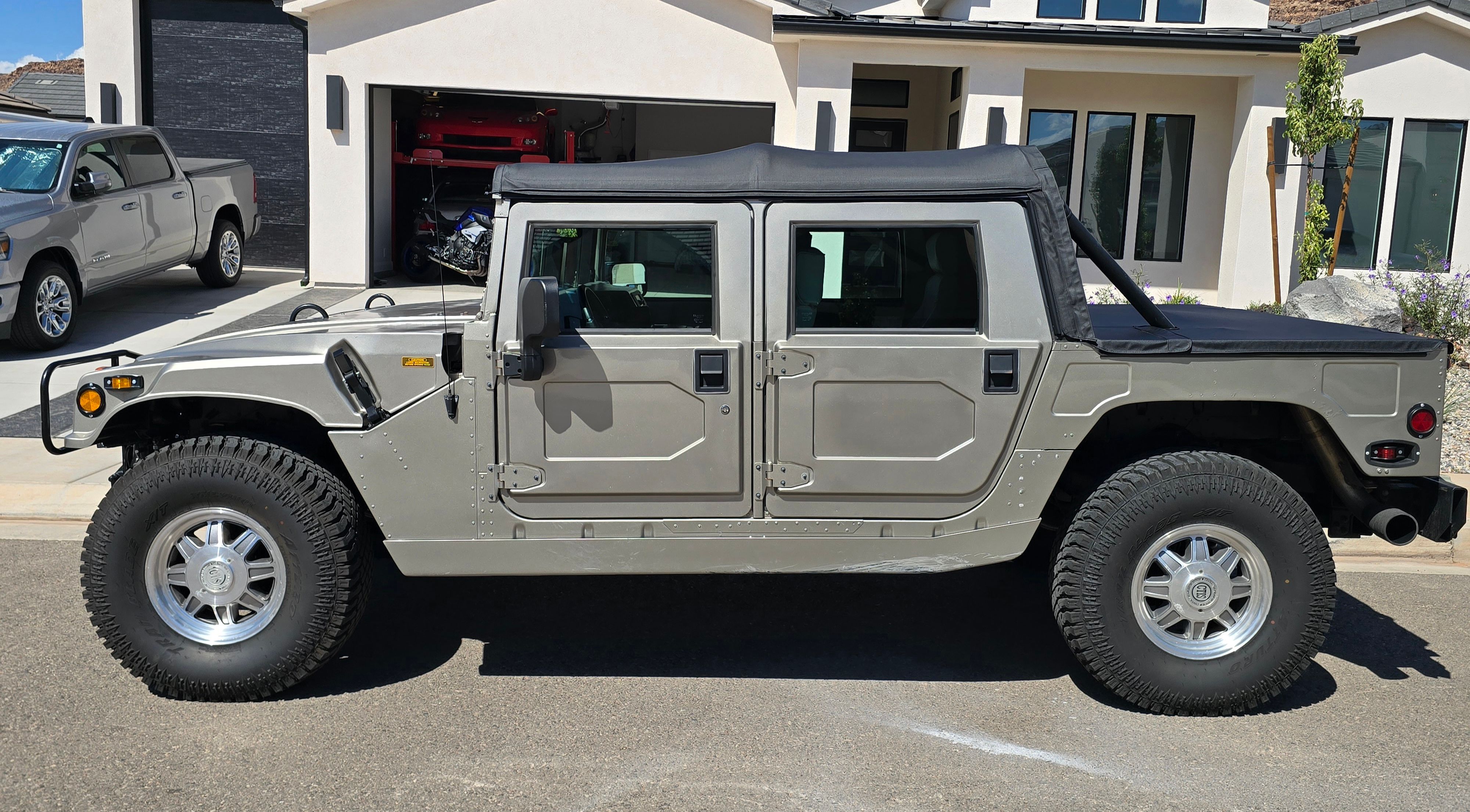 Used 2001 HUMMER H1 4-Door Open Top AWD/4WD image 11