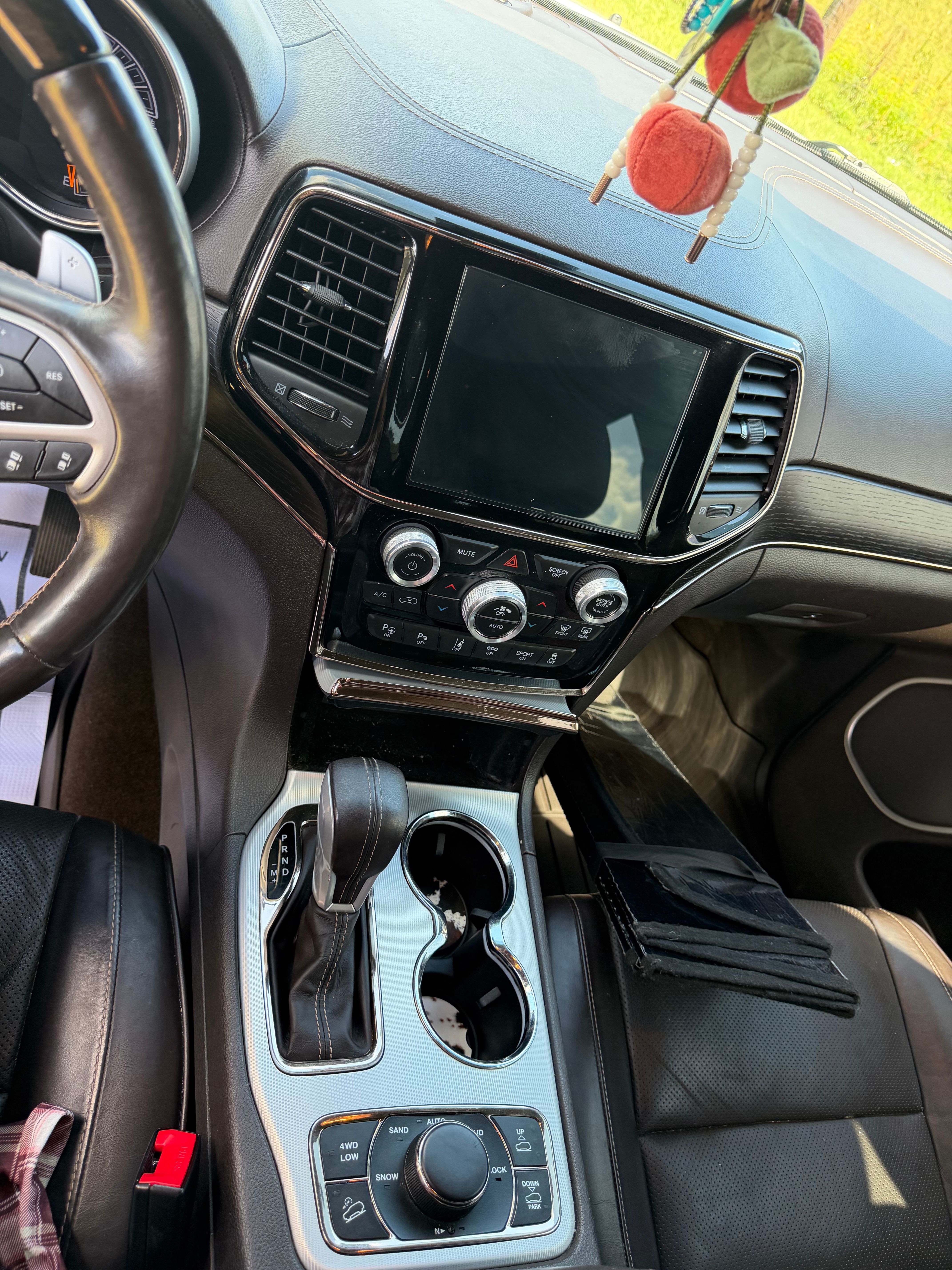 Used 2019 Jeep Grand Cherokee Summit AWD/4WD image 9