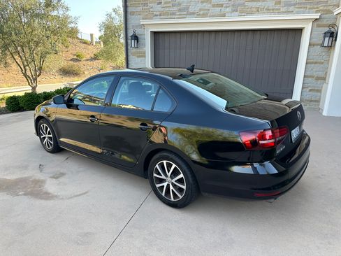 Used 2016 Volkswagen Jetta SE FWD image 13