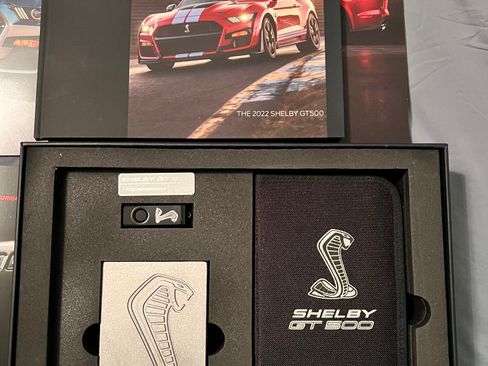 Used 2022 Ford Mustang Shelby GT500 w/ Carbon Fiber Track Pack image 13