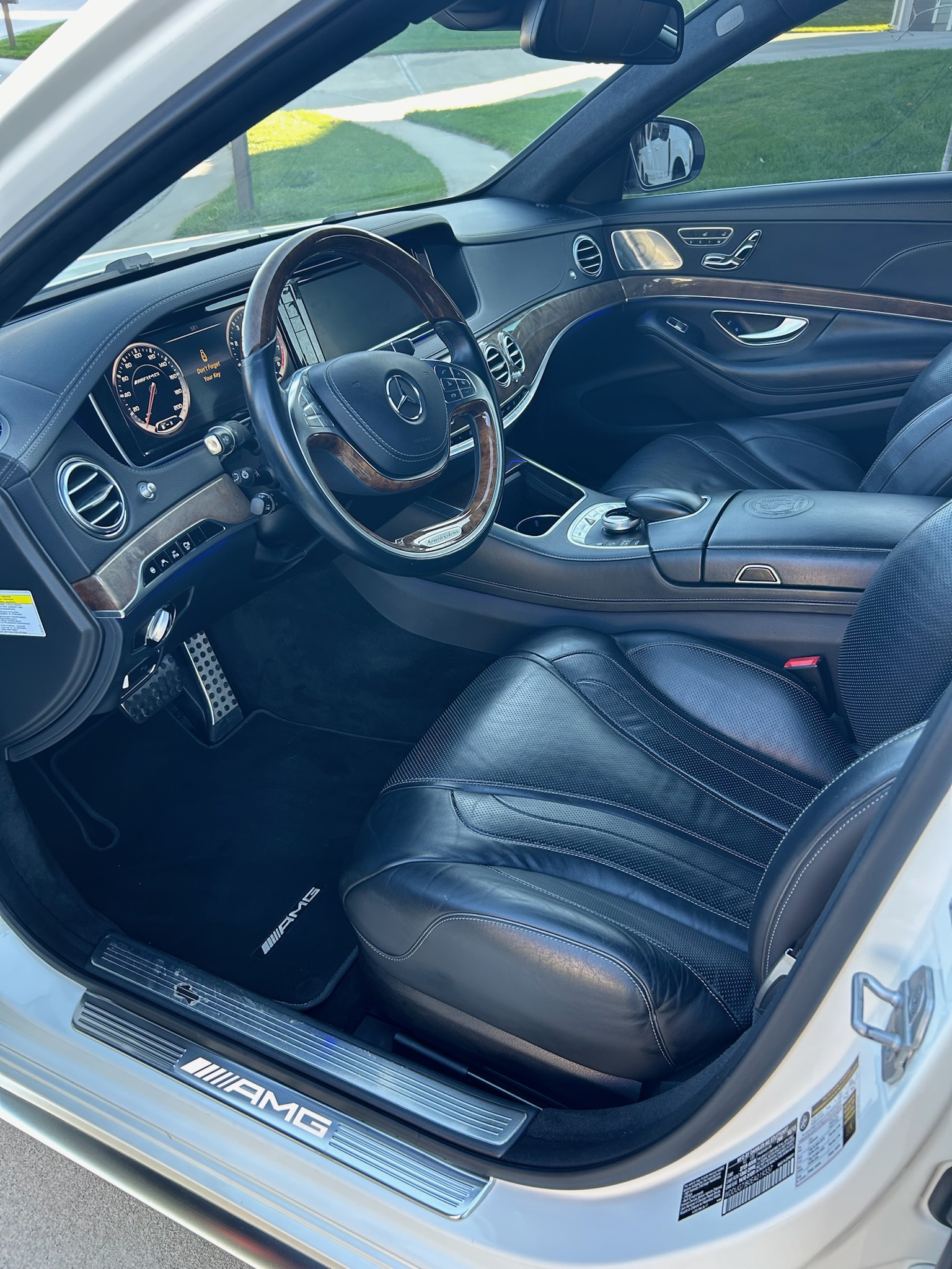 Used 2014 Mercedes-Benz S 63 AMG 4MATIC Sedan image 21