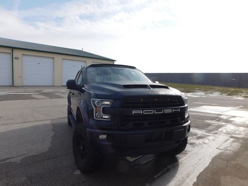 Used 2016 Ford F150 XLT w/ Equipment Group 302A Luxury image 2