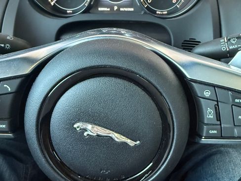 Used 2018 Jaguar F-TYPE R image 14