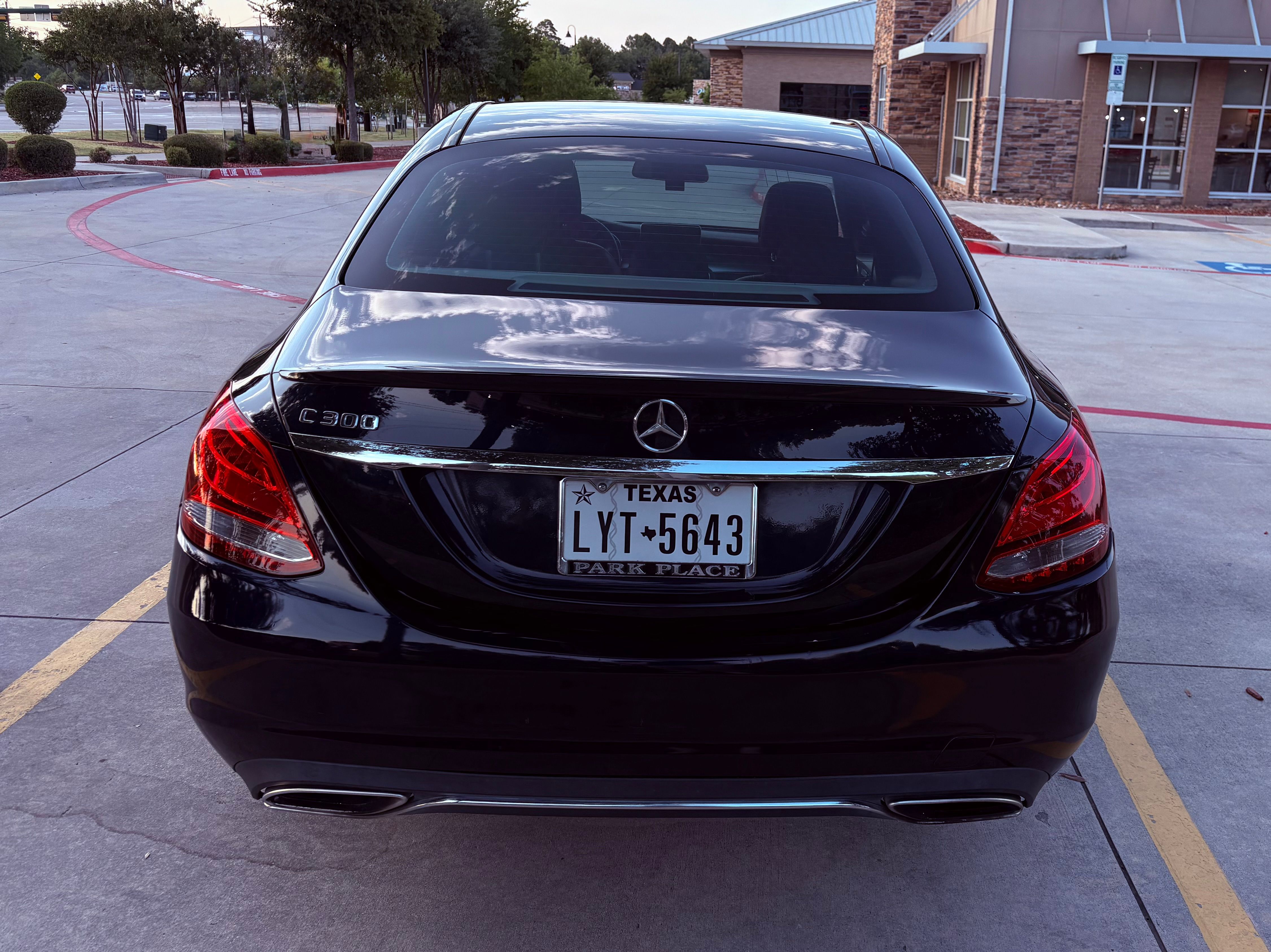 Used 2017 Mercedes-Benz C 300 Sedan image 8