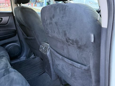 Used 2016 Nissan Rogue S image 15