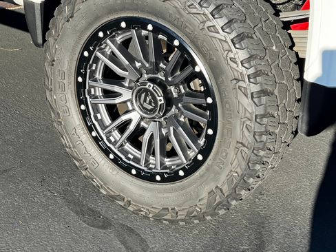 Used 2024 GMC Sierra 3500 Denali w/ Denali Reserve Package image 11