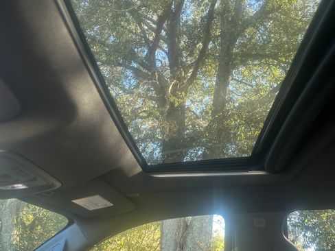 Used 2022 Chevrolet Silverado 3500 High Country w/ Snow Plow Prep/Camper Package image 19