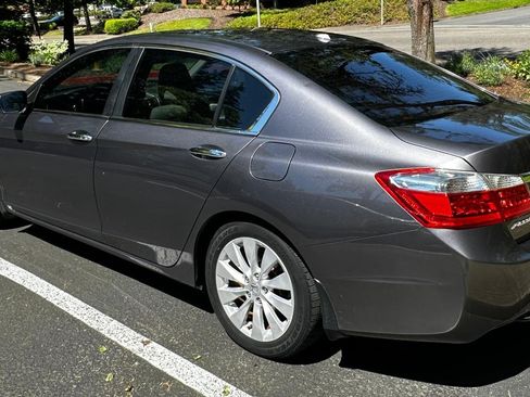 Used 2015 Honda Accord EX-L image 2
