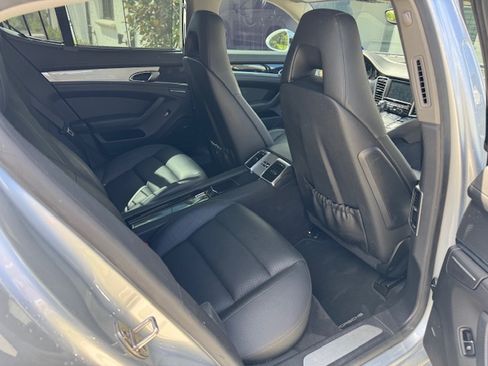 Used 2015 Porsche Panamera S image 13