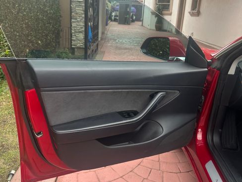 Used 2018 Tesla Model 3 Long Range image 12