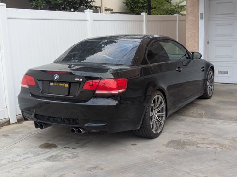 Used 2010 BMW M3 Convertible image 12