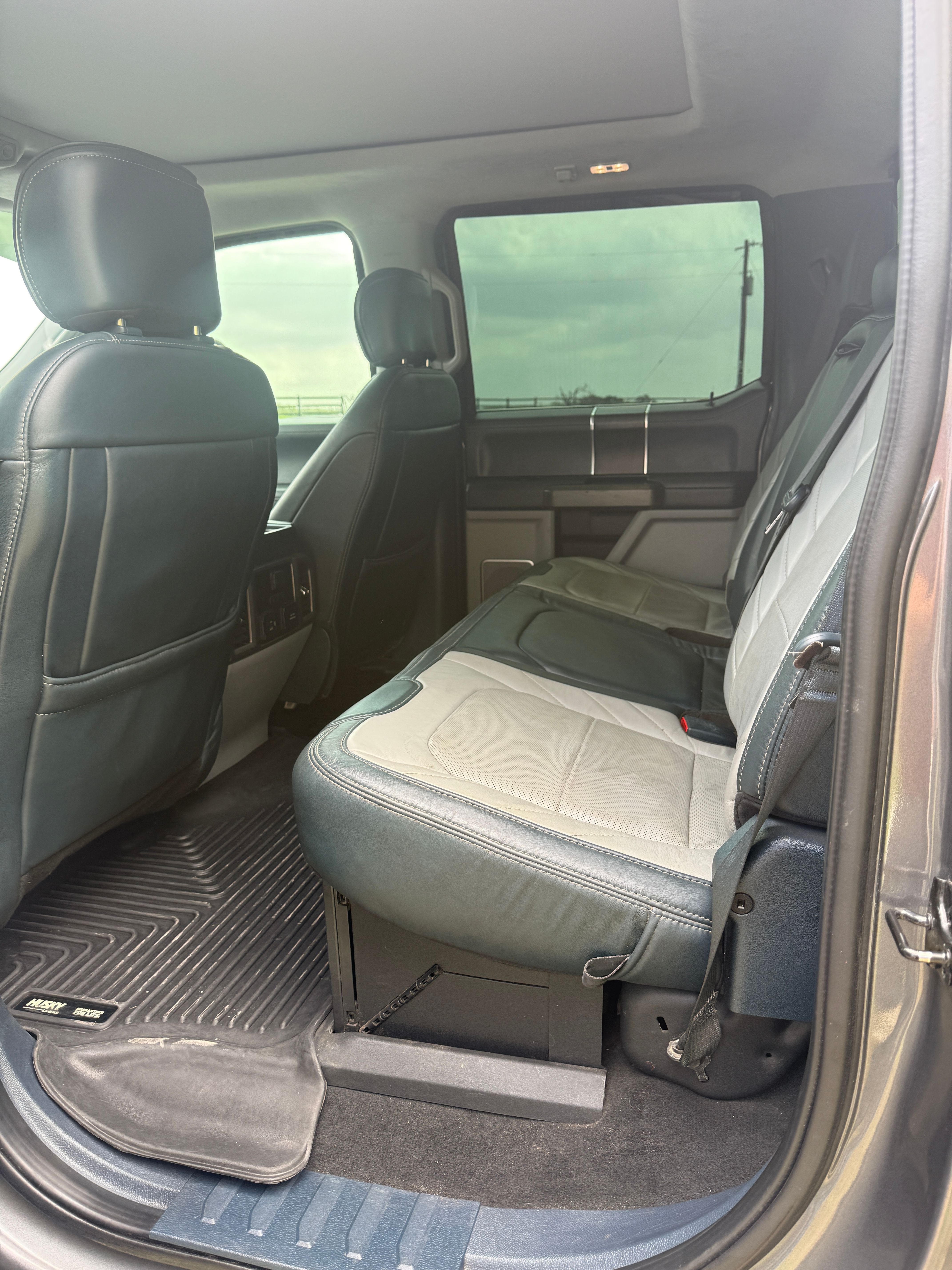 Used 2022 Ford F450 Limited w/ FX4 Off-Road Package AWD/4WD image 11
