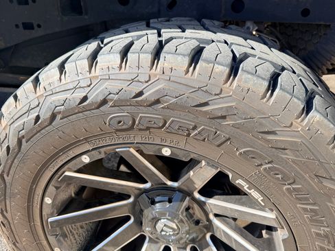 Used 2019 Ford F150 XLT w/ Trailer Tow Package image 6