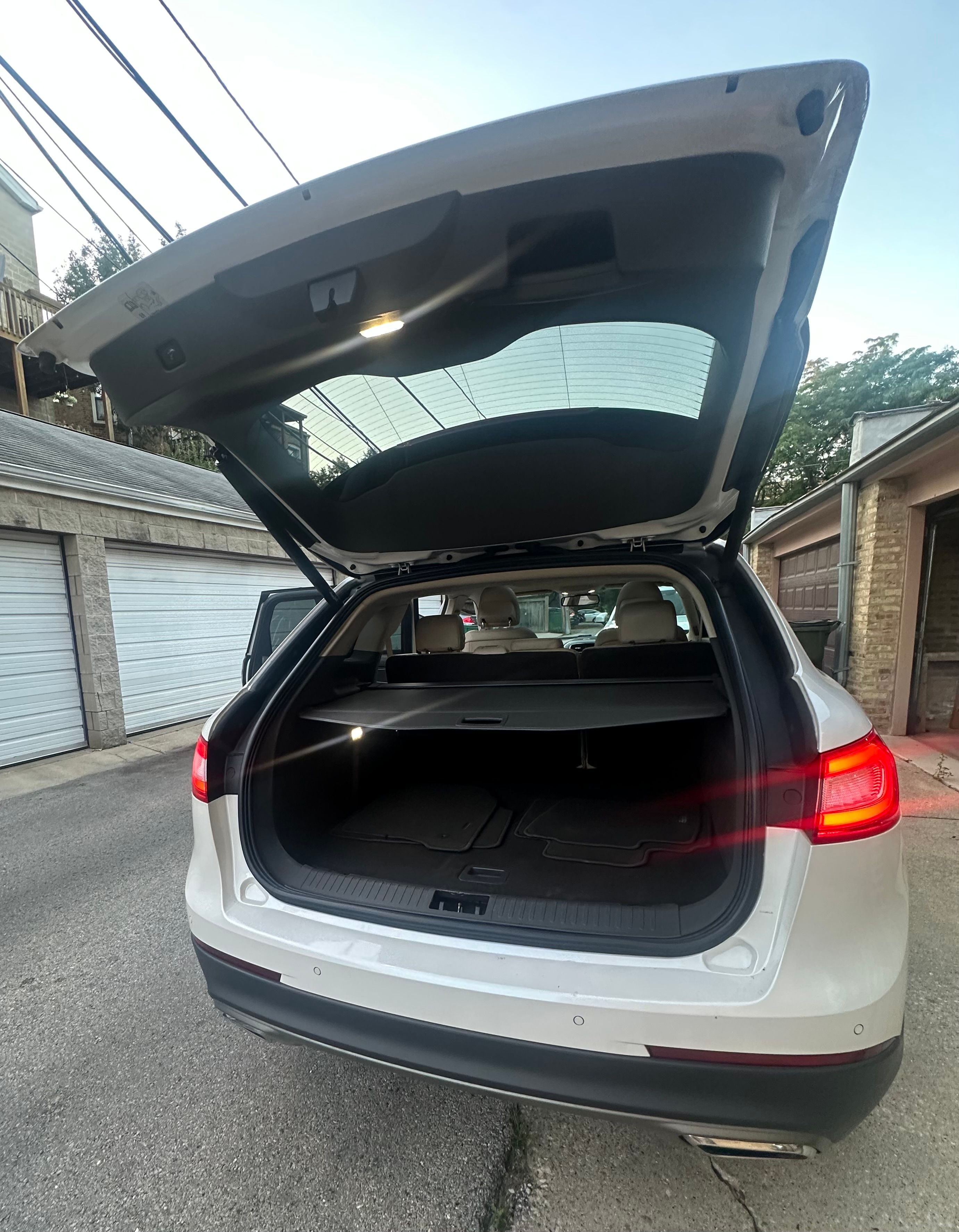 Used 2017 Lincoln MKX Reserve w/ Lincoln MKX Climate Package AWD/4WD image 13