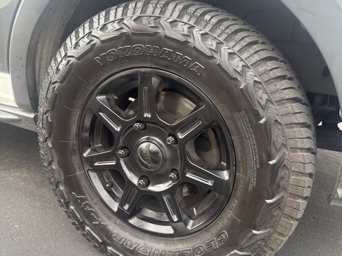 Used 2018 Ford Transit 350 XLT image 11