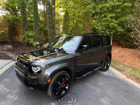 Used 2021 Land Rover Defender 110 X image 6