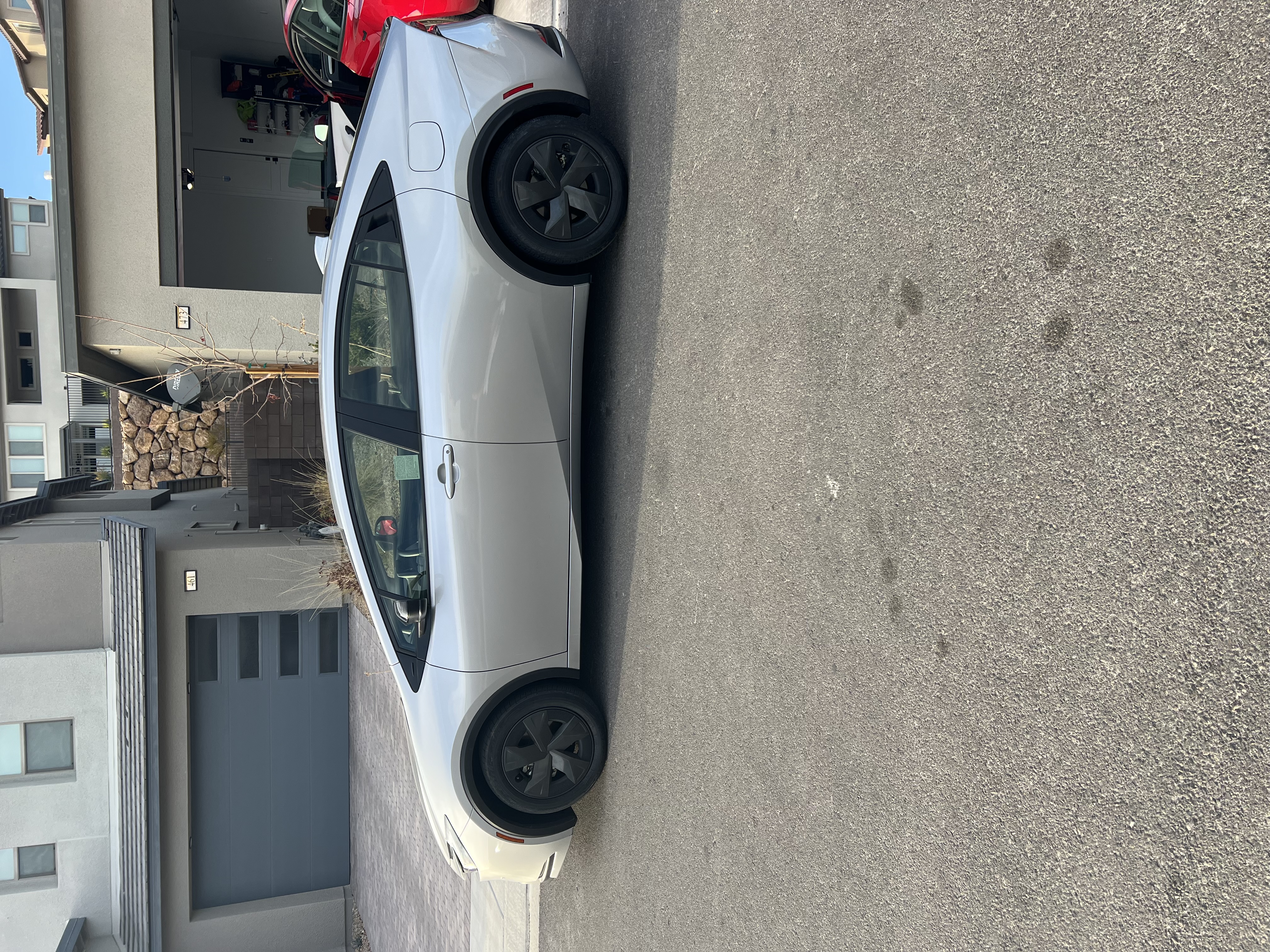 Used 2023 Toyota Prius LE FWD image 5