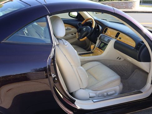 Used 2004 Lexus SC 430 Convertible RWD image 14
