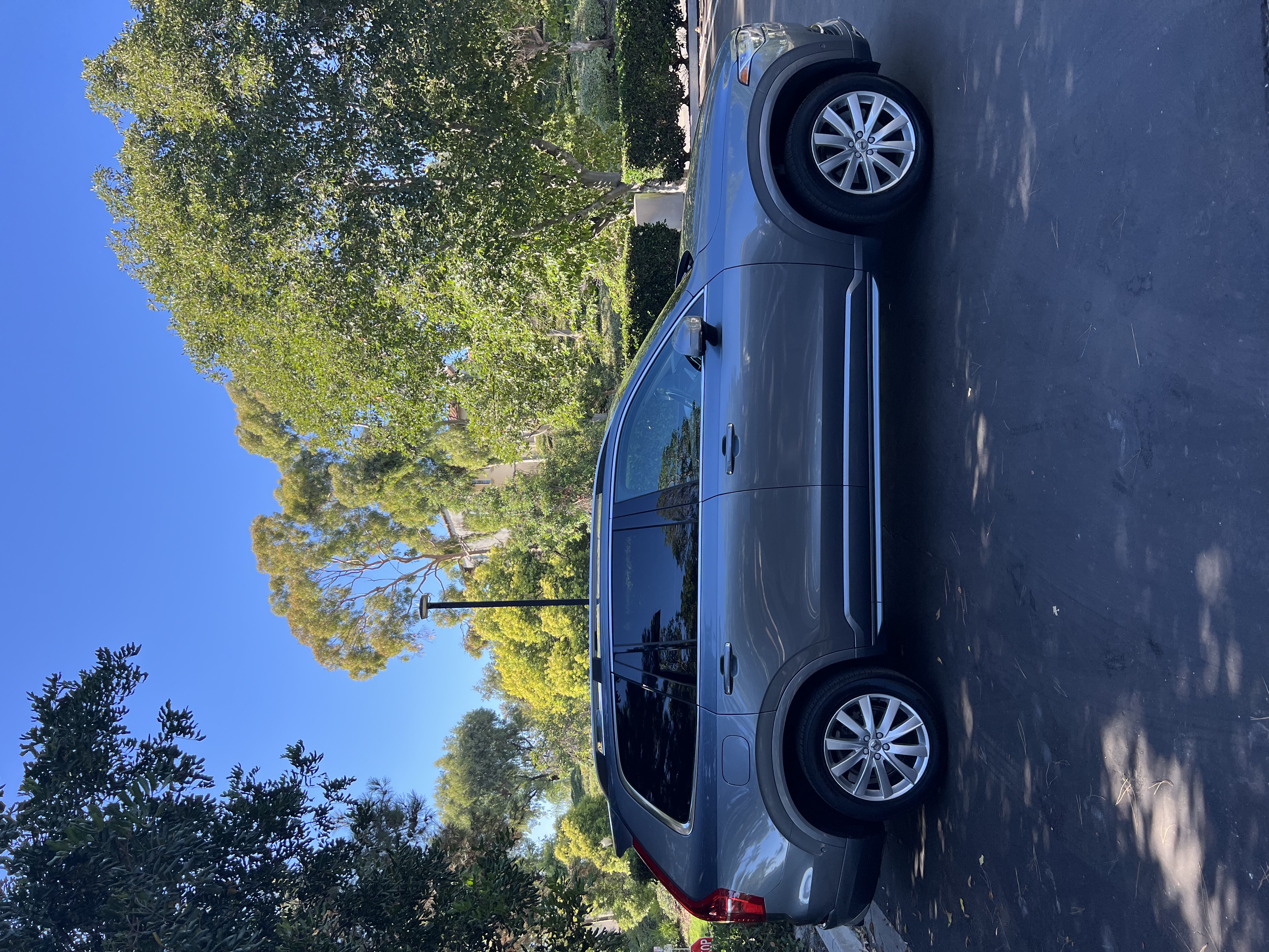 Used 2018 Volvo XC90 T5 Momentum w/ Convenience Package AWD/4WD image 4