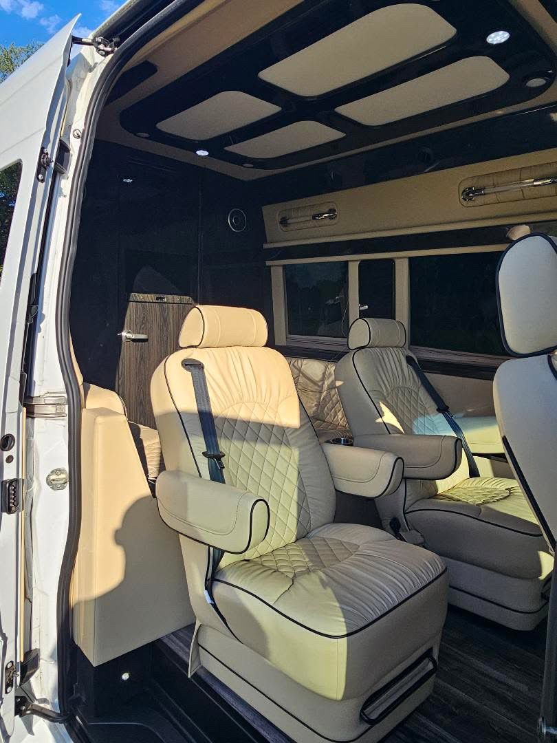 Used 2020 Mercedes-Benz Sprinter 2500 image 11