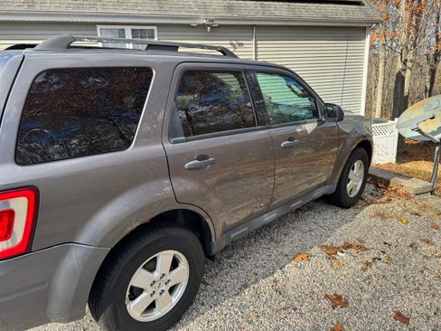 Used 2011 Ford Escape XLT w/ 203A Rapid Spec Order Code image 8
