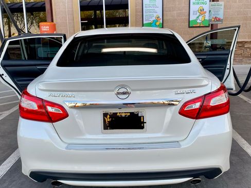 Used 2016 Nissan Altima 3.5 SR FWD image 6