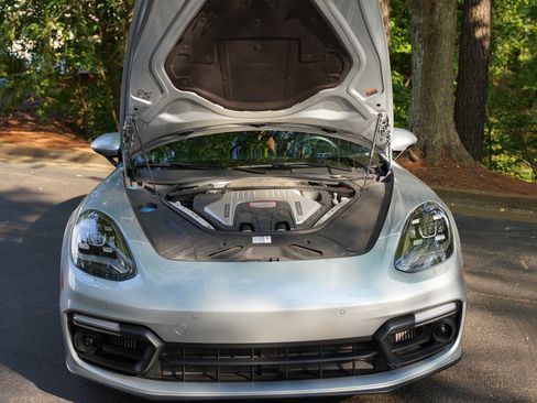 Used 2020 Porsche Panamera GTS AWD/4WD image 17