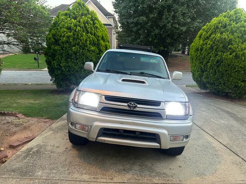 Used 2001 Toyota 4Runner SR5 w/ Sport Pkg RWD image 1